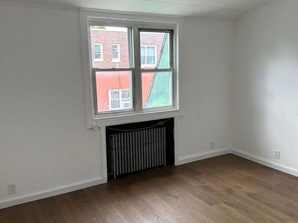 410 Thieriot Avenue, Bronx NY 10473