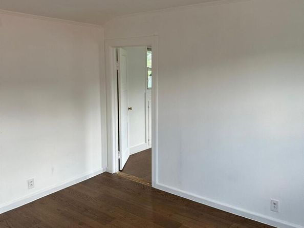 410 Thieriot Avenue, Bronx NY 10473