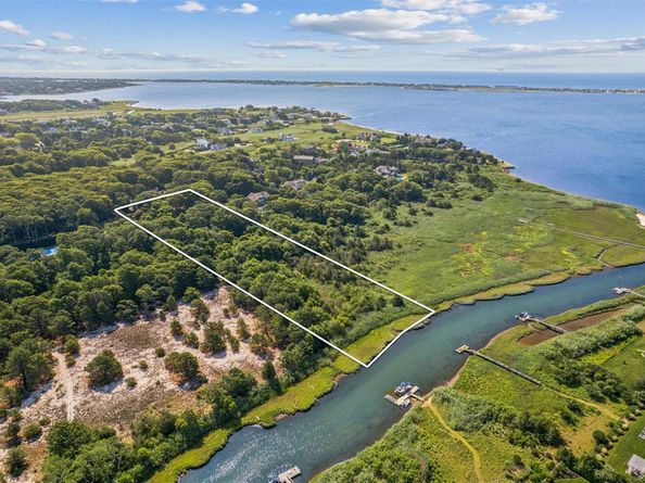 27 Jagger Lane, Westhampton NY 11977
