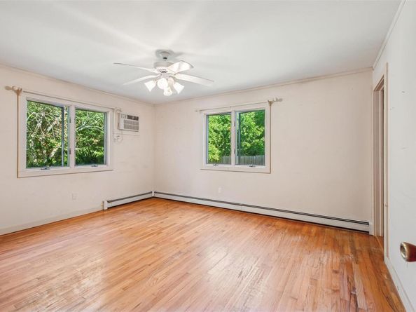 27 Jagger Lane, Westhampton NY 11977