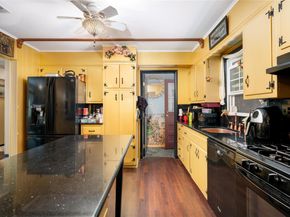 11 Quaker Path, Stony Brook NY 11790