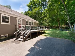 11 Quaker Path, Stony Brook NY 11790