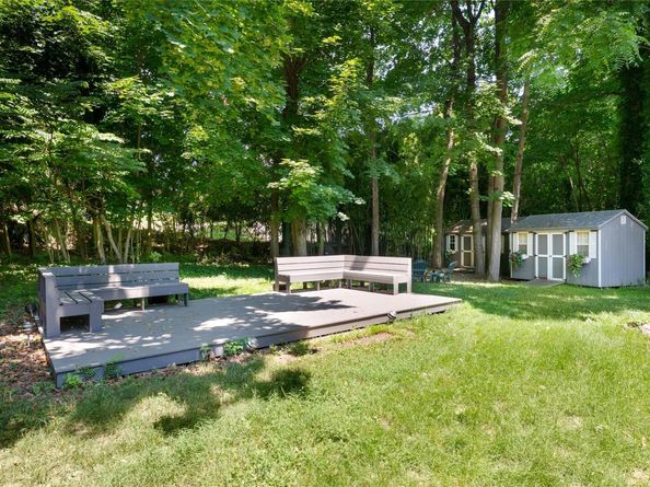 11 Quaker Path, Stony Brook NY 11790