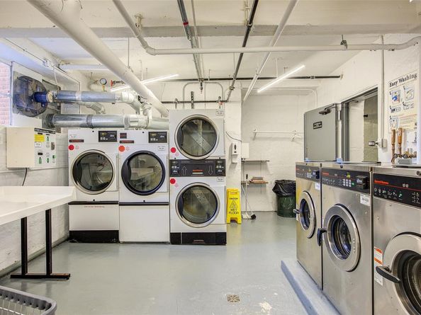 210-15 23rd Avenue 3C, Bayside NY 11360