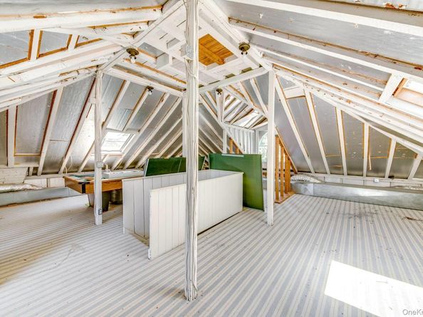 5 N Menantic Road, Shelter Island NY 11964