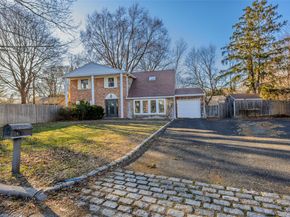 4 Vale Court, Mount Sinai NY 11766
