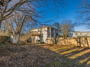 4 Vale Court, Mount Sinai NY 11766