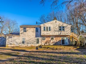 4 Vale Court, Mount Sinai NY 11766