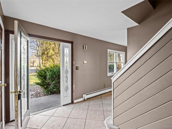 4 Vale Court, Mount Sinai NY 11766