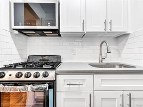 2244 Bronx Park E 1C, Bronx NY 10467