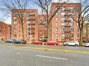 2244 Bronx Park E 1C, Bronx NY 10467