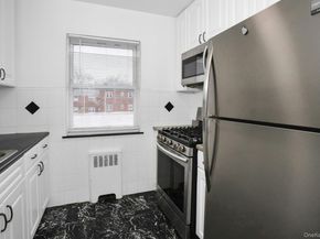 198-28 Pompeii Avenue 1A, Holliswood NY 11423