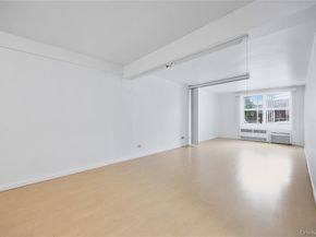 142-05 Roosevelt Avenue 331, Flushing NY 11354