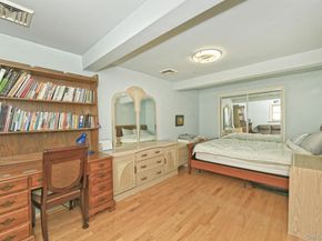 12 Oak Drive, Plainview NY 11803
