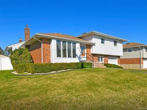 12 Oak Drive, Plainview NY 11803