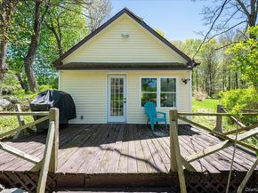 37 Mekeel Street, Katonah NY 10536