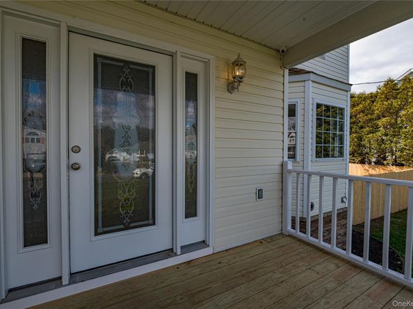 44 Westminster Drive, Shirley NY 11967