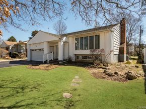 42 Netto Lane, Plainview NY 11803