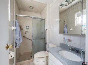 42 Netto Lane, Plainview NY 11803