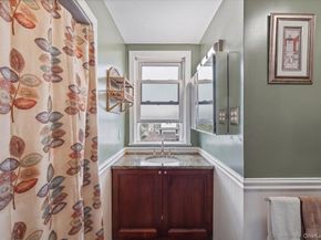 27 Faneuil Place, New Rochelle NY 10801