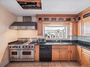 27 Faneuil Place, New Rochelle NY 10801