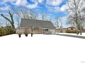 47 Holiday Boulevard, Center Moriches NY 11934