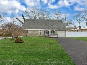 47 Holiday Boulevard, Center Moriches NY 11934