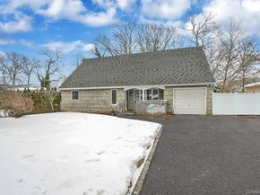 47 Holiday Boulevard, Center Moriches NY 11934