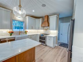 457 Pond Path, East Setauket NY 11733