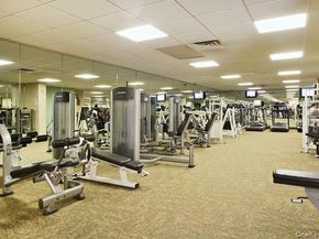 1 Bay Club Drive 19B, Bayside NY 11360