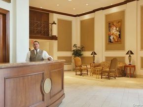 1 Bay Club Drive 19B, Bayside NY 11360