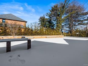 1 Strawberry Lane, Roslyn Heights NY 11577