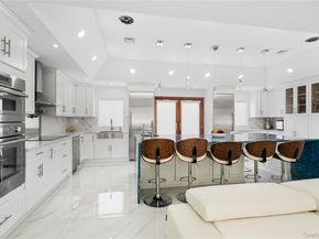 1 Strawberry Lane, Roslyn Heights NY 11577