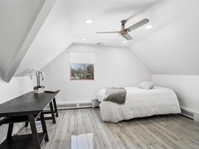 1 Strawberry Lane, Roslyn Heights NY 11577