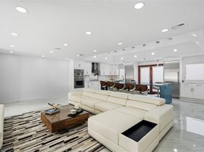 1 Strawberry Lane, Roslyn Heights NY 11577