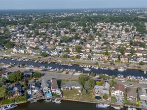 2436 Hempstead Lane, Wantagh NY 11793