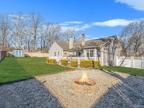 50 Violet Road, Rocky Point NY 11778