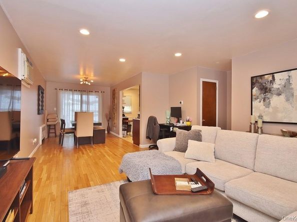 423 Parkview Avenue, Yonkers NY 10710