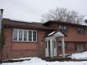 1070 Cramer Court, North Baldwin NY 11510