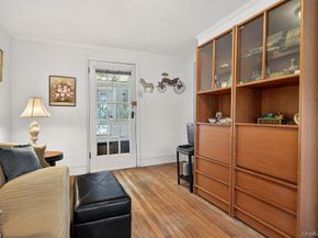 21 Lawrence Place, Pelham NY 10803