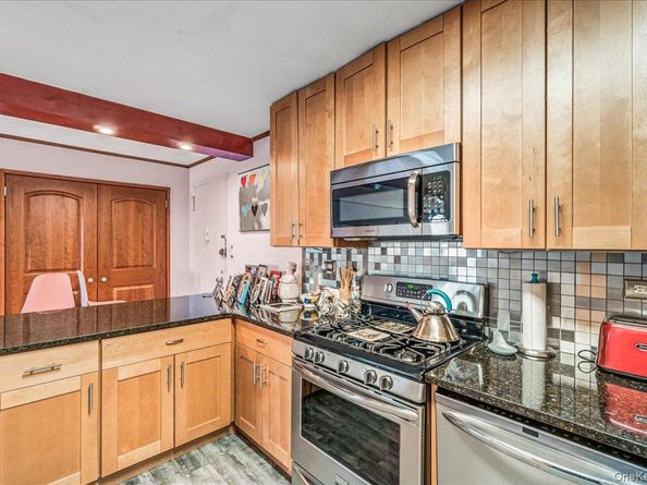 18-15 215th Street 2A, Bayside NY 11360