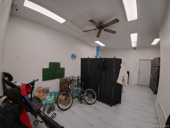 10418 Jamaica Avenue, Richmond Hill NY 11418