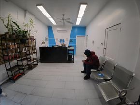 10418 Jamaica Avenue, Richmond Hill NY 11418