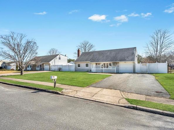 114 Norman Drive, Bohemia NY 11716