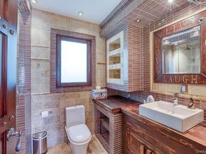 959 S End Road, Woodmere NY 11598