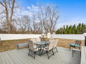 89 Cotter Street, West Islip NY 11795