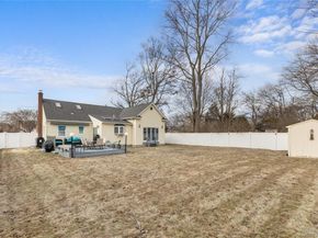 89 Cotter Street, West Islip NY 11795