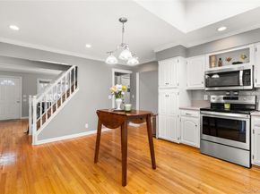 89 Cotter Street, West Islip NY 11795