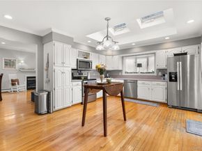 89 Cotter Street, West Islip NY 11795