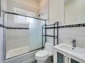 25 Virginia Avenue, Plainview NY 11803